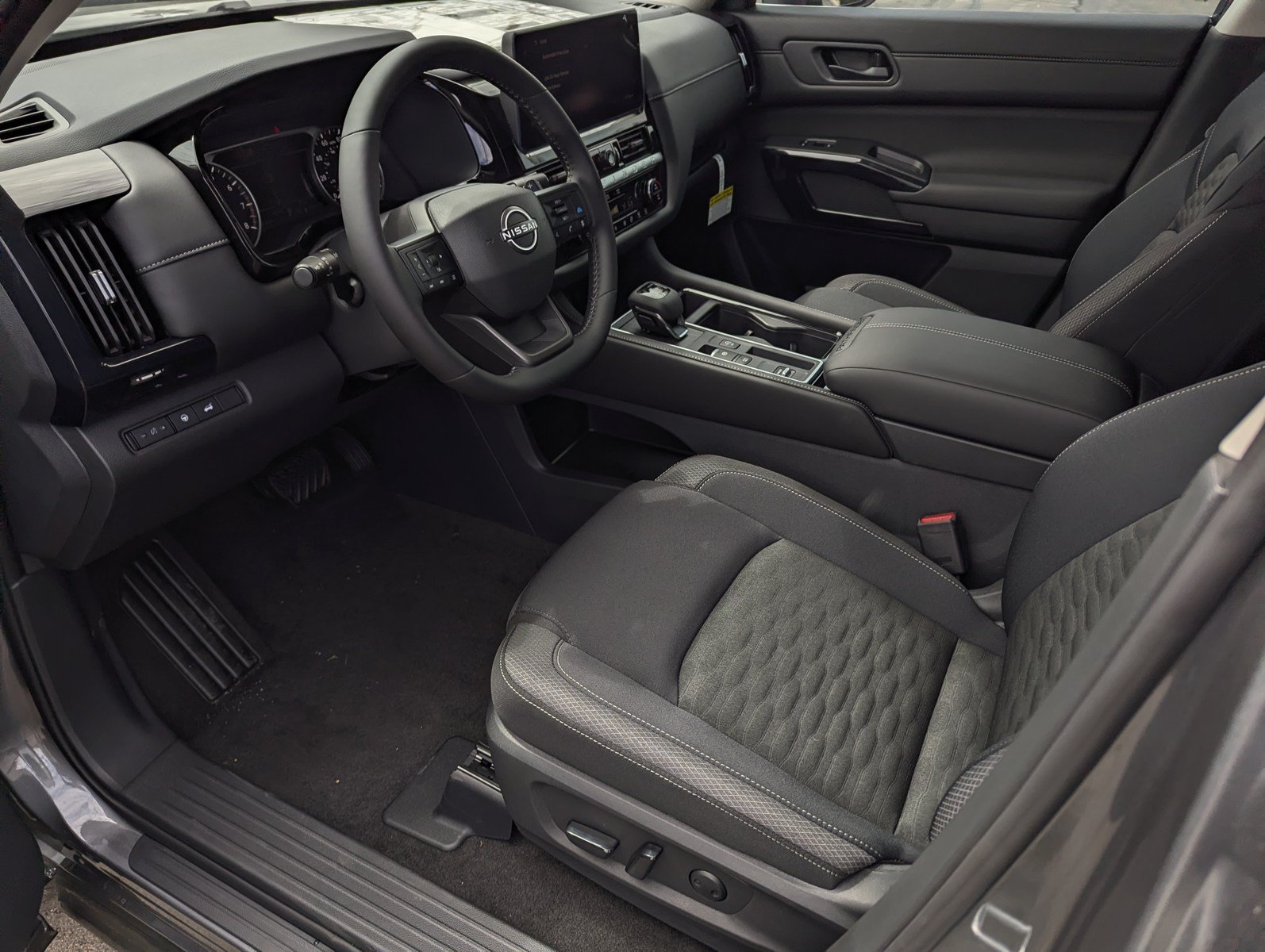New 2026 Nissan Pathfinder SV w/ Cargo Package FWD image 9