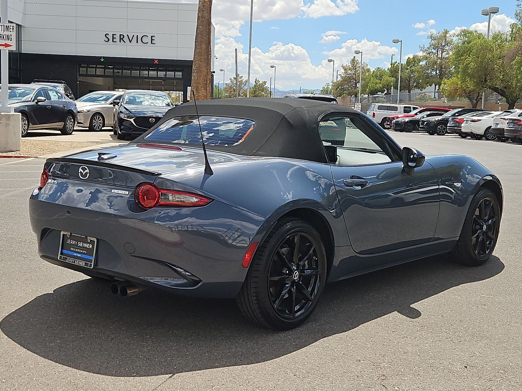 Used 2020 MAZDA MX-5 Miata Club RWD image 5