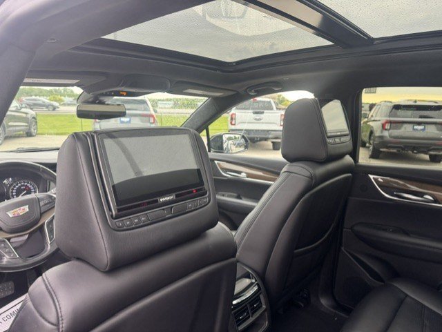 Used 2019 Cadillac XT5 Platinum AWD/4WD image 28