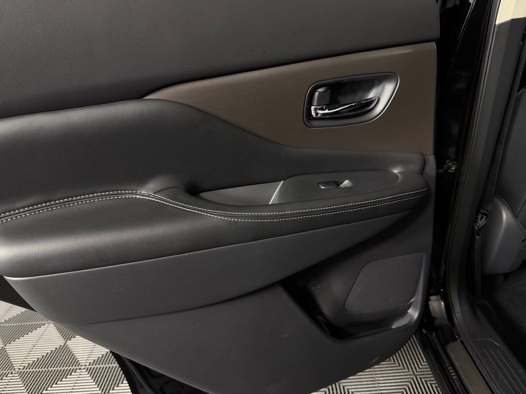 Used 2024 Nissan Murano SV w/ SV Midnight Edition Package image 25