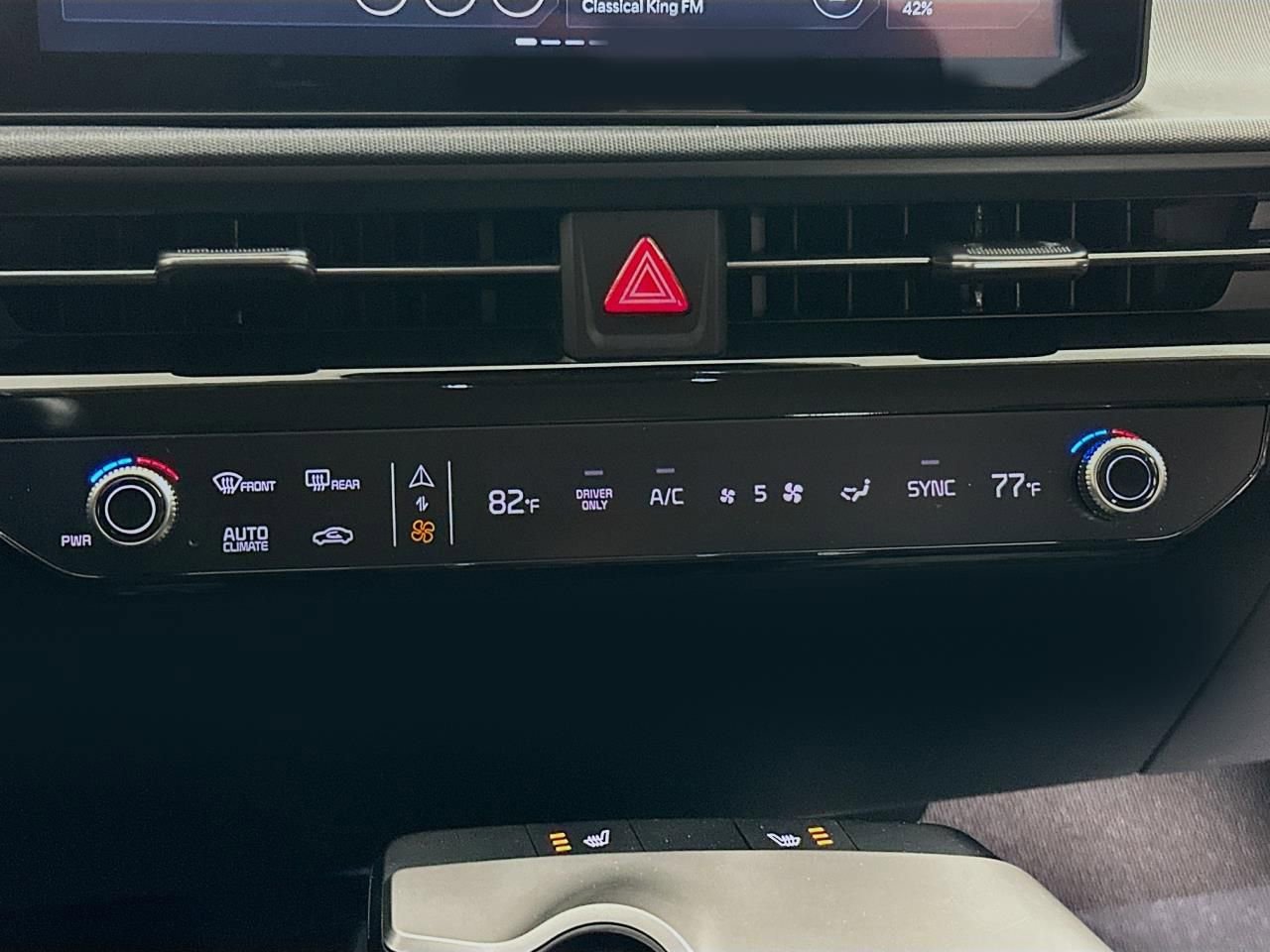 Used 2025 Kia EV6 Light w/ Light LR Technology Package RWD image 16