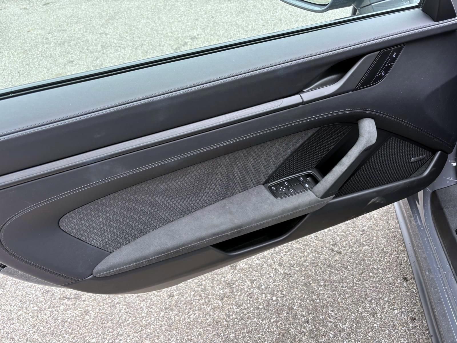 Used 2026 Porsche 911 Carrera GTS image 23