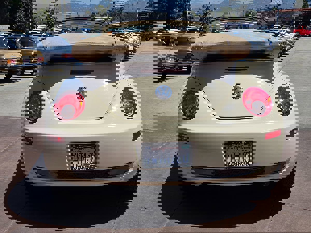 Used 2009 Volkswagen Beetle S image 10