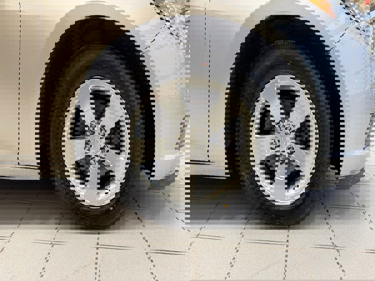 Used 2016 Chevrolet Malibu LT image 73