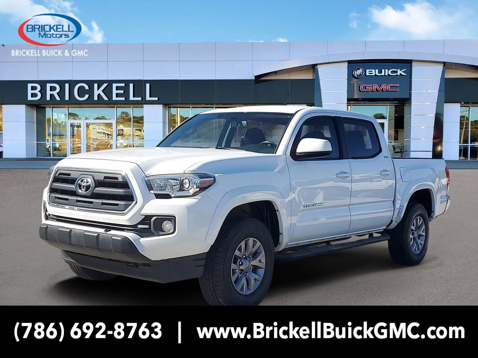 Used 2017 Toyota Tacoma SR5 w/ Tow Package image 1