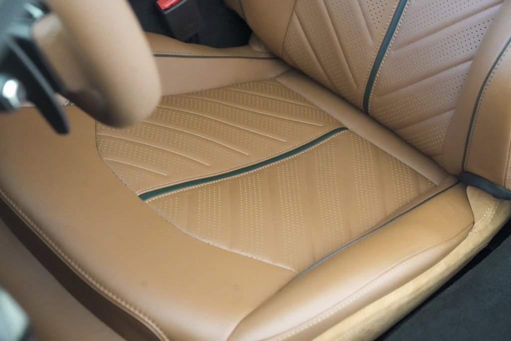 New 2026 Aston Martin V8 Vantage S image 28