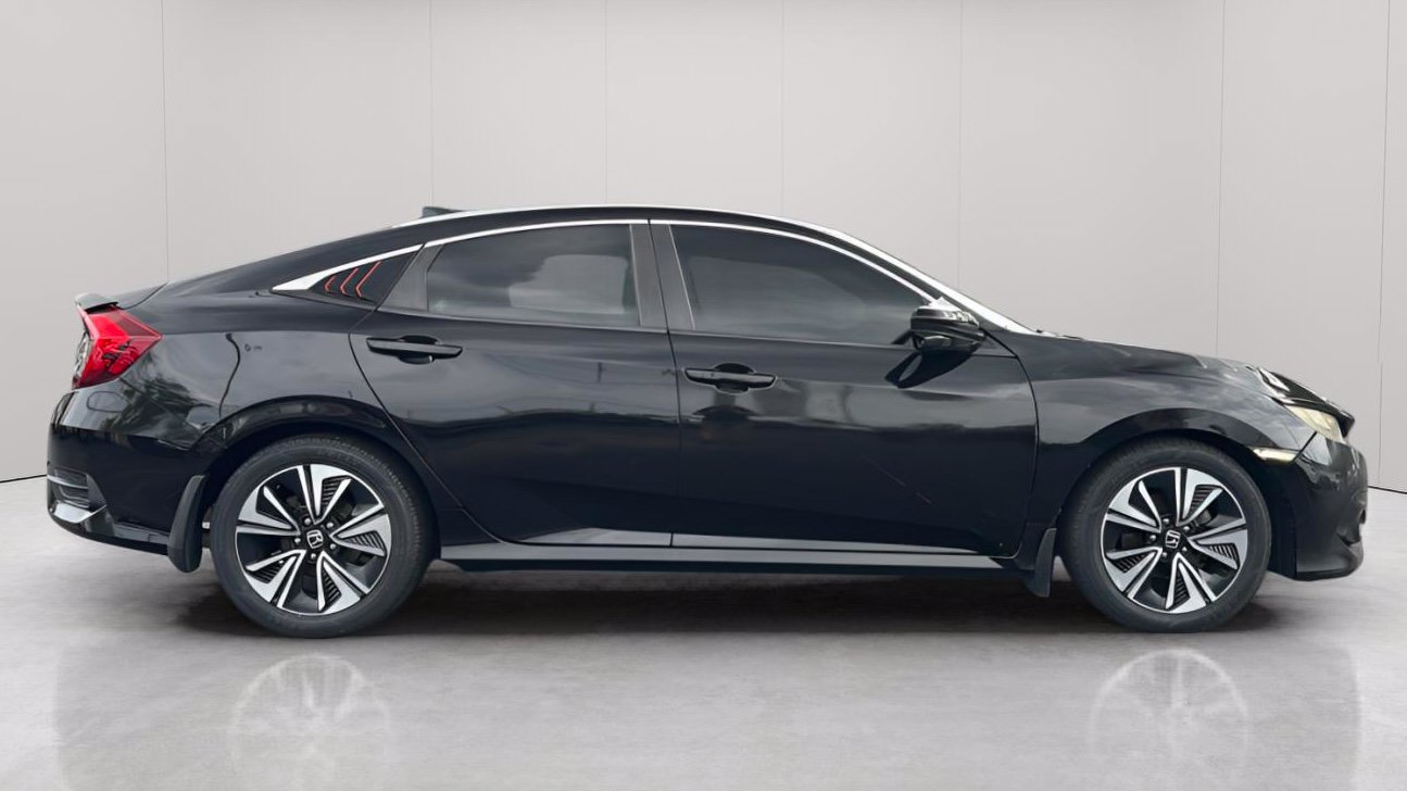 Used 2017 Honda Civic EX-L image 3