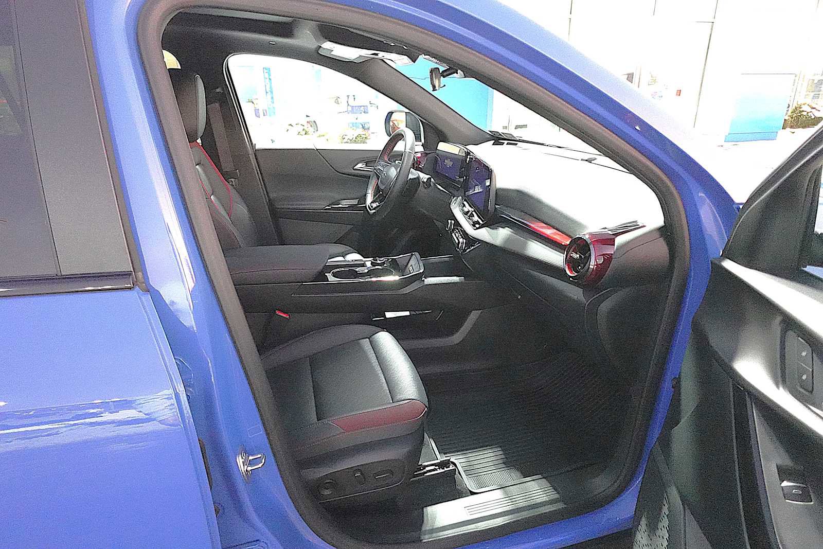 Used 2026 Chevrolet Equinox RS w/ Convenience Package III AWD/4WD image 32