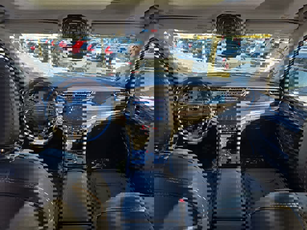 Used 2022 Jeep Grand Cherokee Limited 4xe image 7