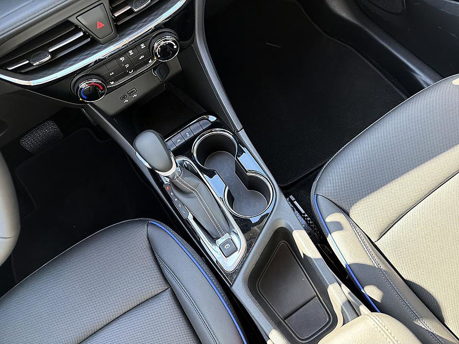 Used 2026 Buick Encore GX Sport Touring w/ Comfort Package image 17