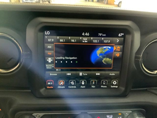 Used 2022 Jeep Gladiator Overland AWD/4WD image 17