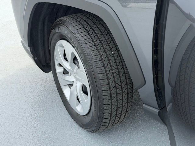 Used 2023 Toyota RAV4 LE image 24