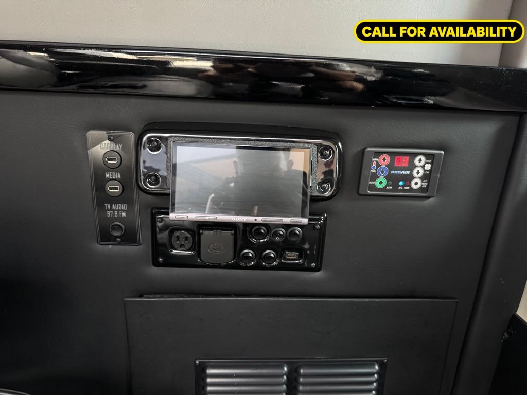 Used 2015 RAM ProMaster 2500 w/ Premium Appearance Group FWD image 29
