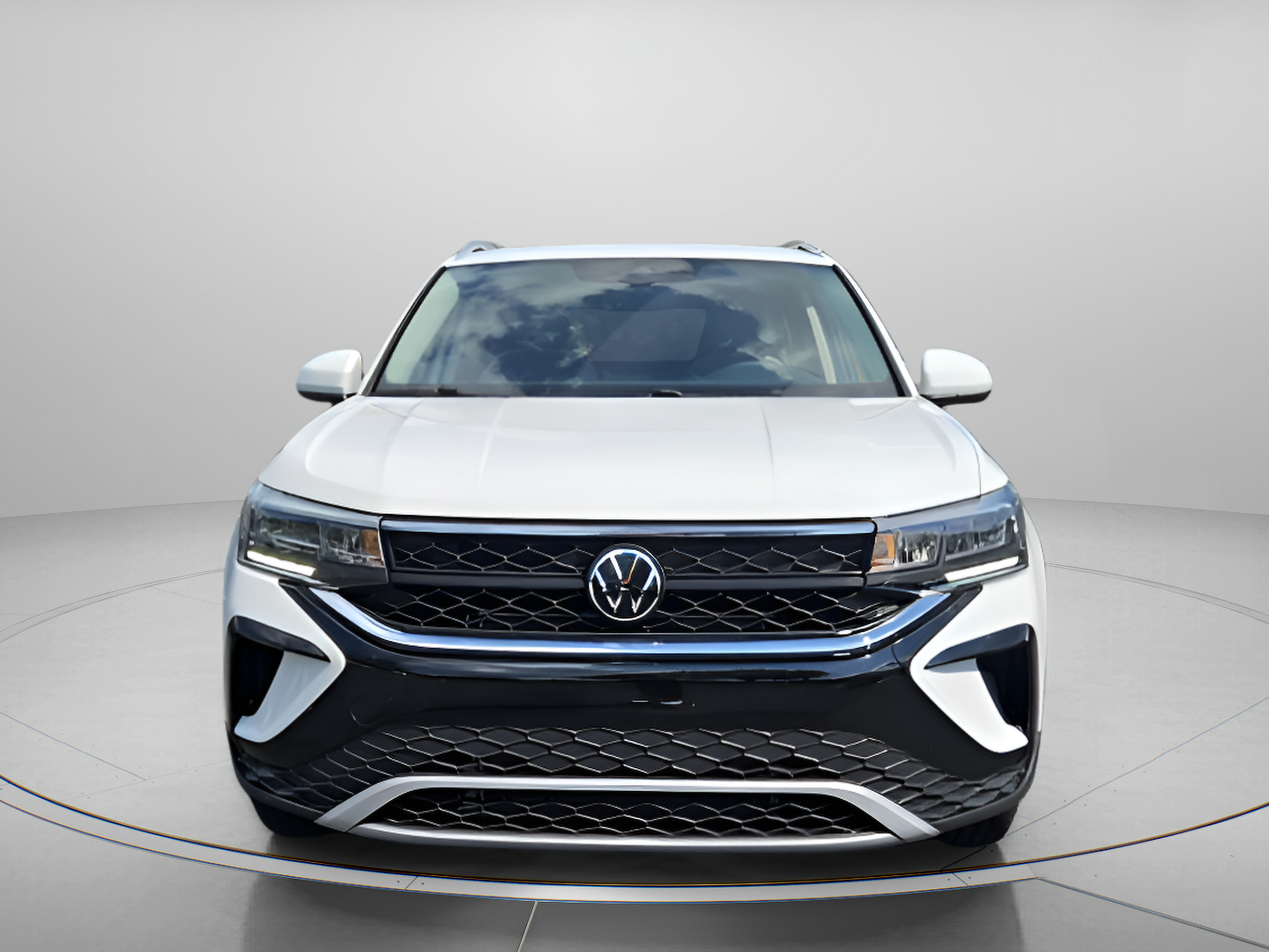 Used 2023 Volkswagen Taos SE w/ Panoramic Sunroof Package FWD image 8