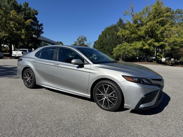 Used 2021 Toyota Camry SE