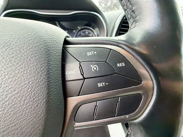 Used 2020 Jeep Cherokee Limited image 34