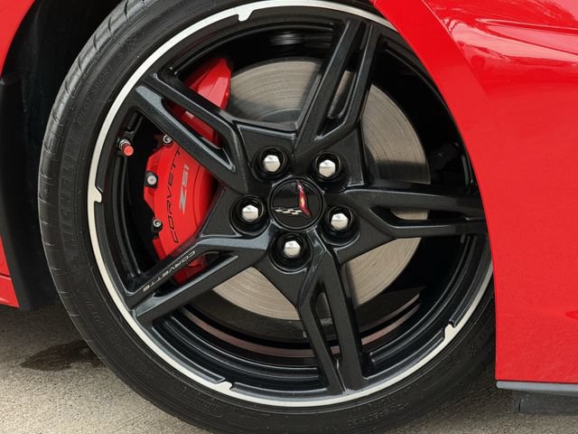 Used 2022 Chevrolet Corvette Stingray Premium Conv w/ Z51 Performance Package RWD image 6