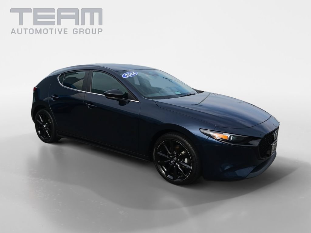 Used 2024 MAZDA MAZDA3 s FWD image 1