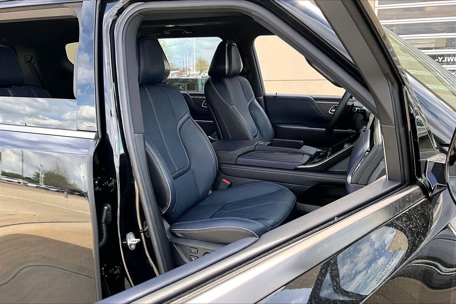 Used 2026 INFINITI QX80 4WD w/ Sport Exterior Package image 9