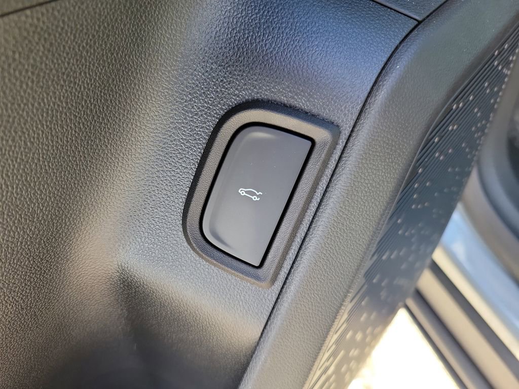 New 2026 GMC Terrain AT4 w/ LPO, Floor Liner Package image 21