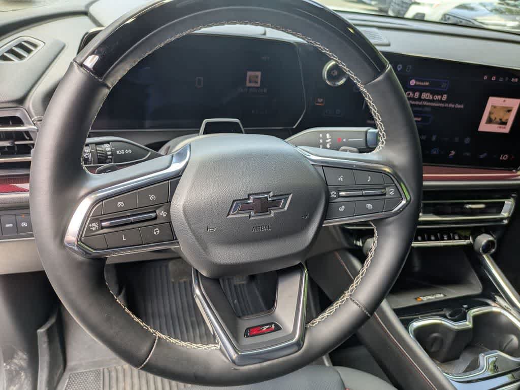 Used 2025 Chevrolet Traverse Z71 w/ Enhanced Driving Package AWD/4WD image 9