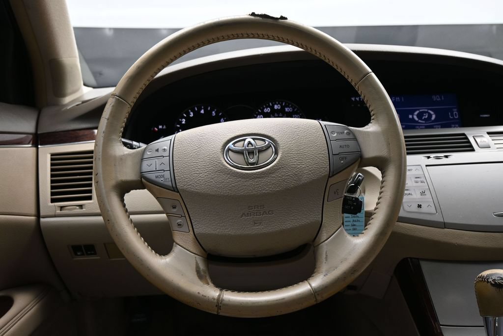 Used 2009 Toyota Avalon XLS FWD image 15