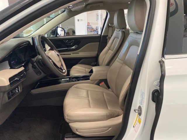 Certified 2023 Lincoln Corsair AWD w/ Equipment Group 101A image 15