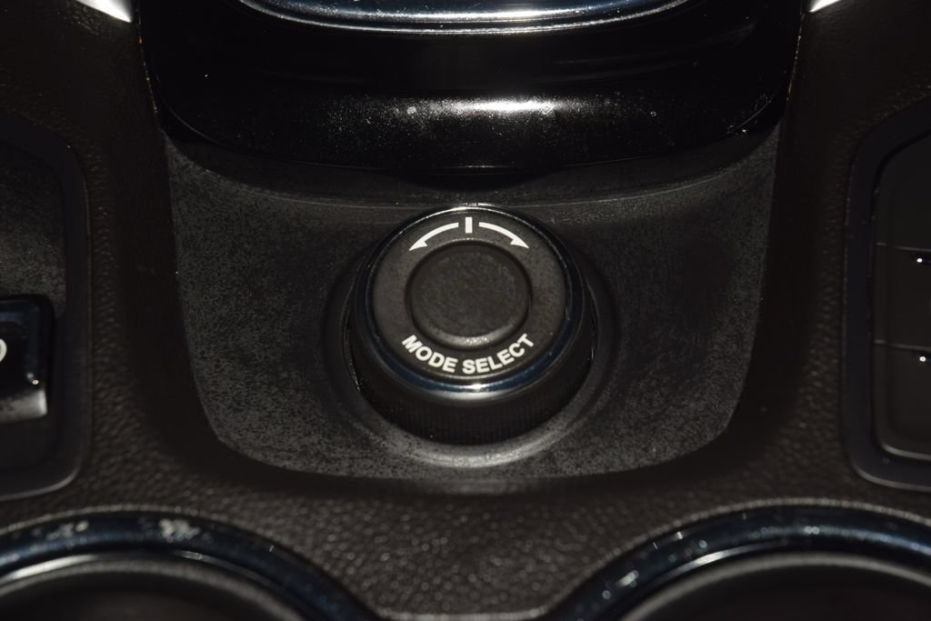 Used 2017 Chevrolet SS RWD image 35