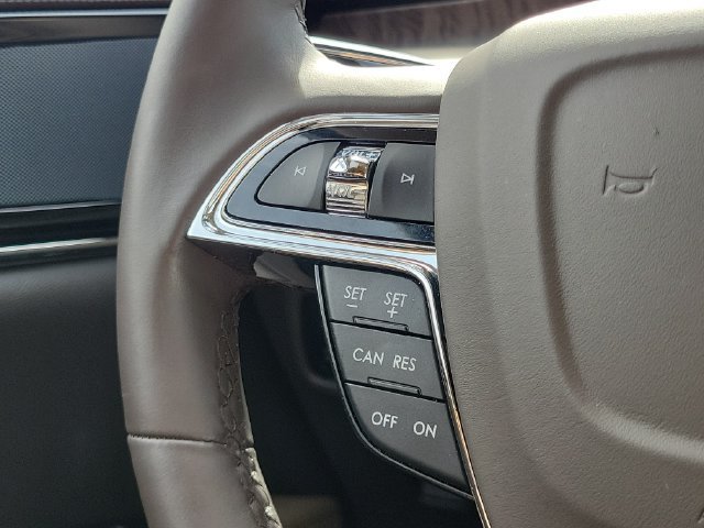 Certified 2023 Lincoln Nautilus Reserve FWD image 12