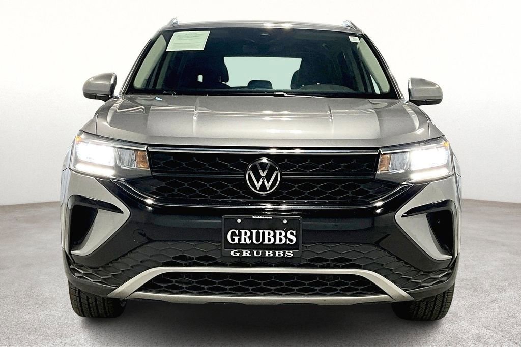Used 2024 Volkswagen Taos SE image 5