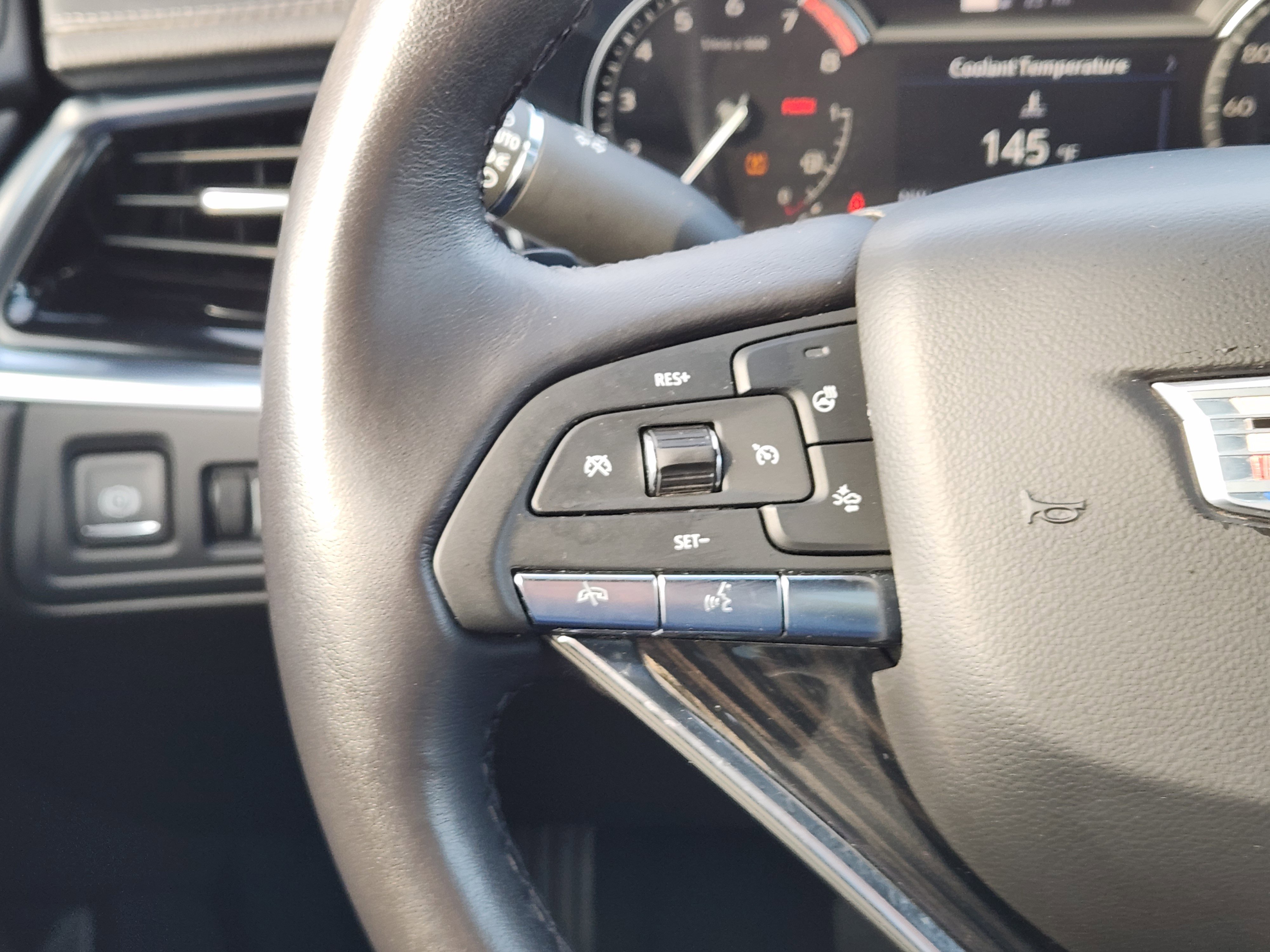 Used 2023 Cadillac XT6 Premium Luxury image 41