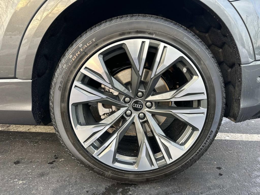 New 2026 Audi Q8 Premium Plus image 10
