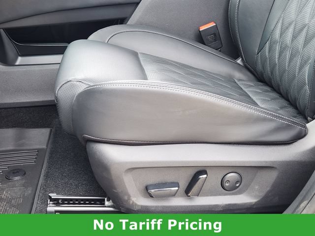 Used 2025 Nissan Rogue Platinum w/ Tech Package FWD image 23