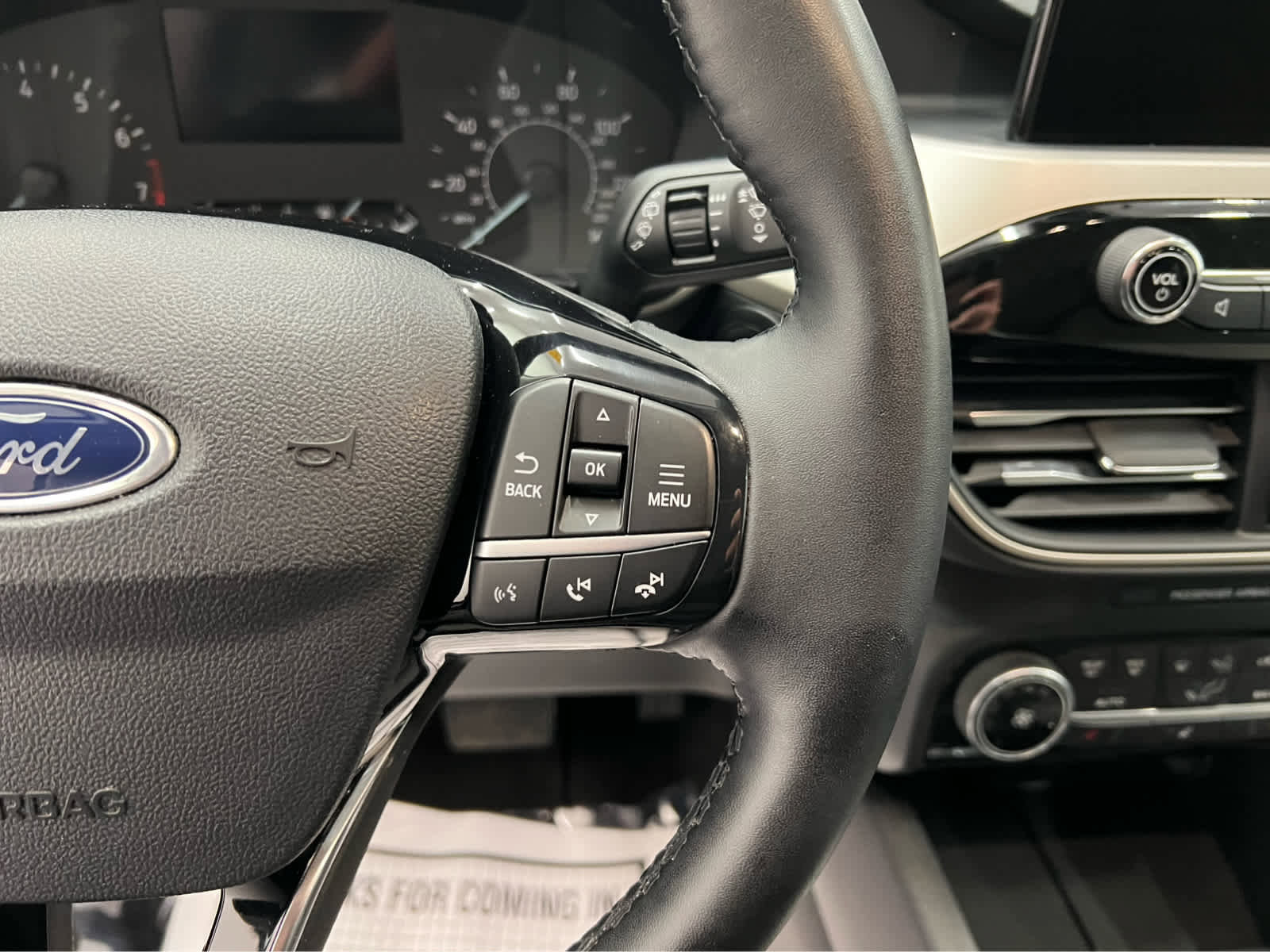 Used 2022 Ford Escape SE w/ Cold Weather Package image 21