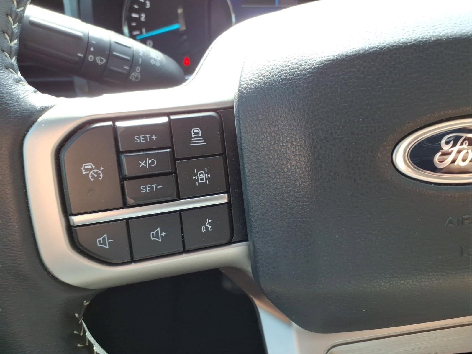 Used 2024 Ford Expedition XLT RWD image 21