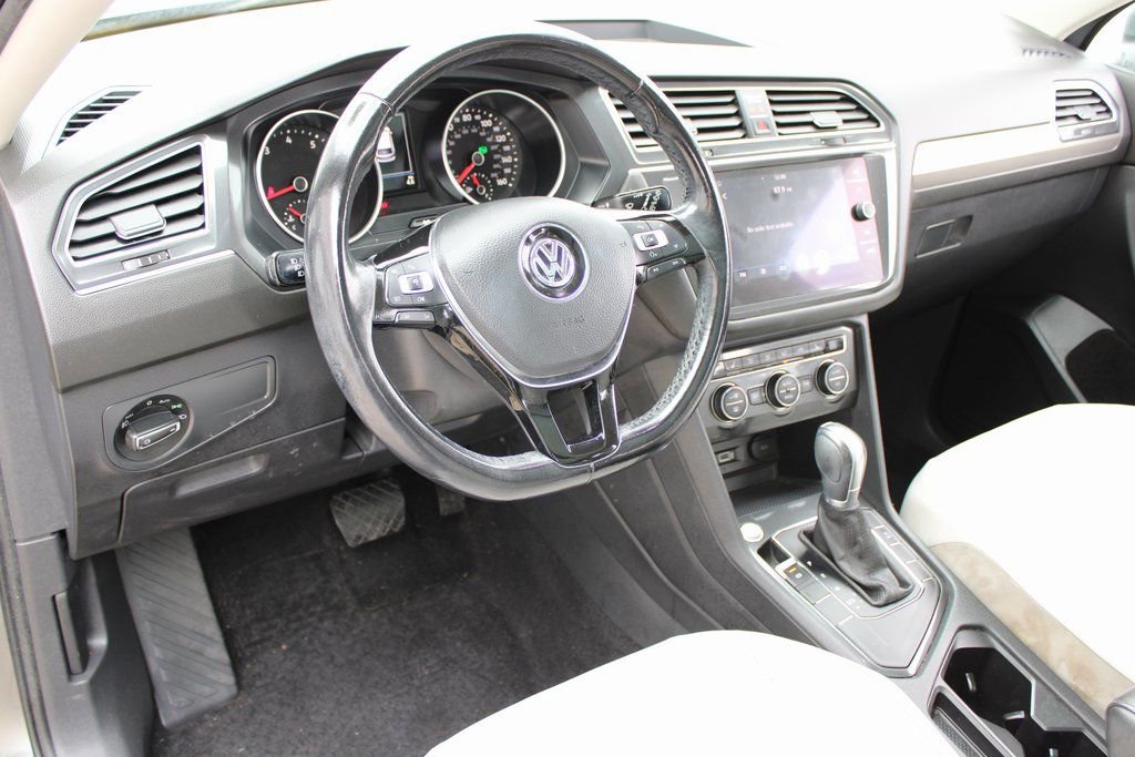 Used 2018 Volkswagen Tiguan SEL image 8