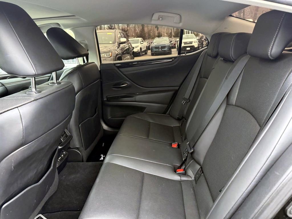 Used 2021 Lexus ES 250 w/ Premium Package image 10