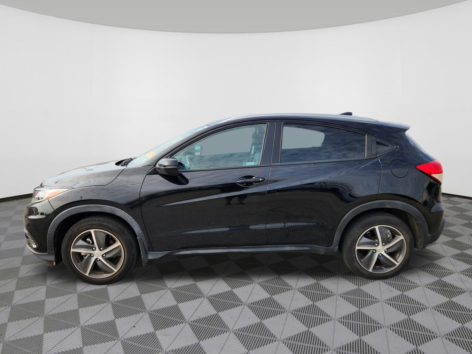 Certified 2022 Honda HR-V EX-L image 5