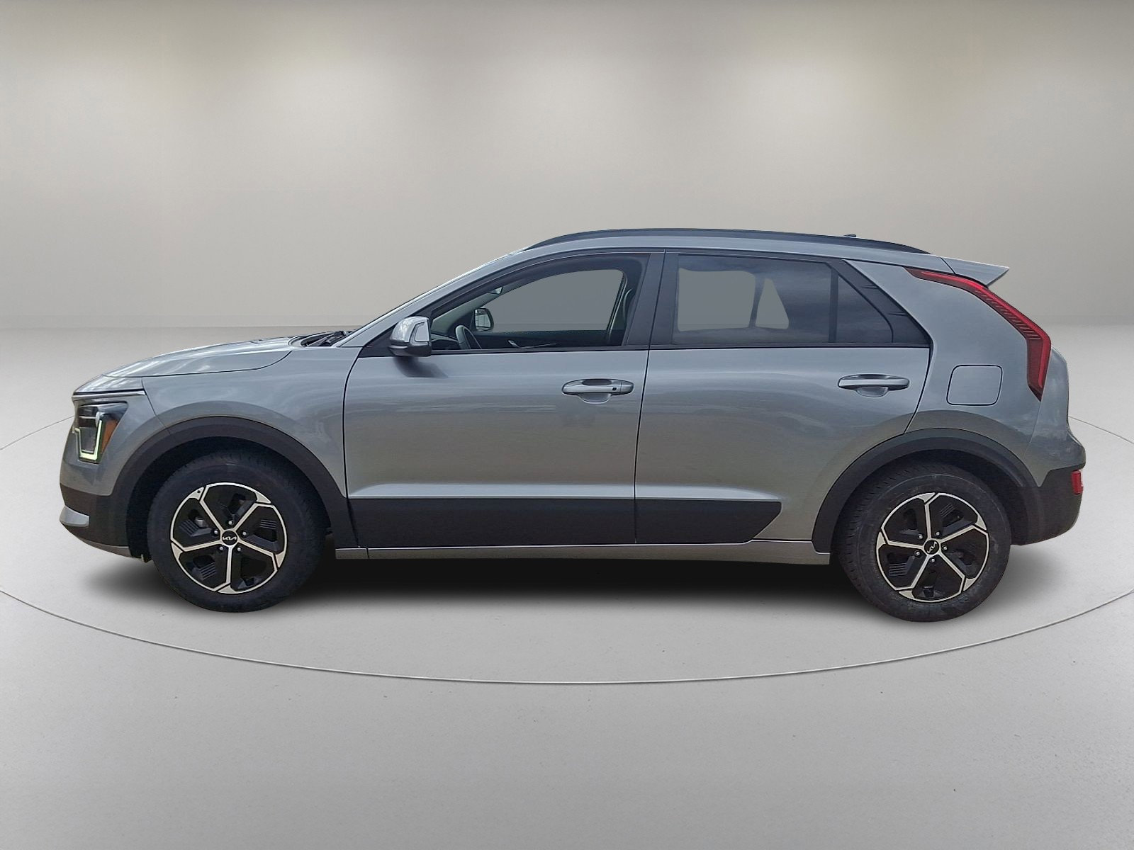 Used 2023 Kia Niro EX image 6