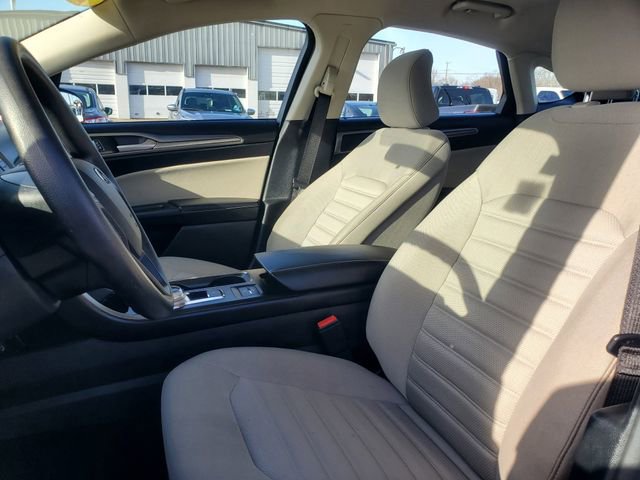 Used 2018 Ford Fusion S image 5