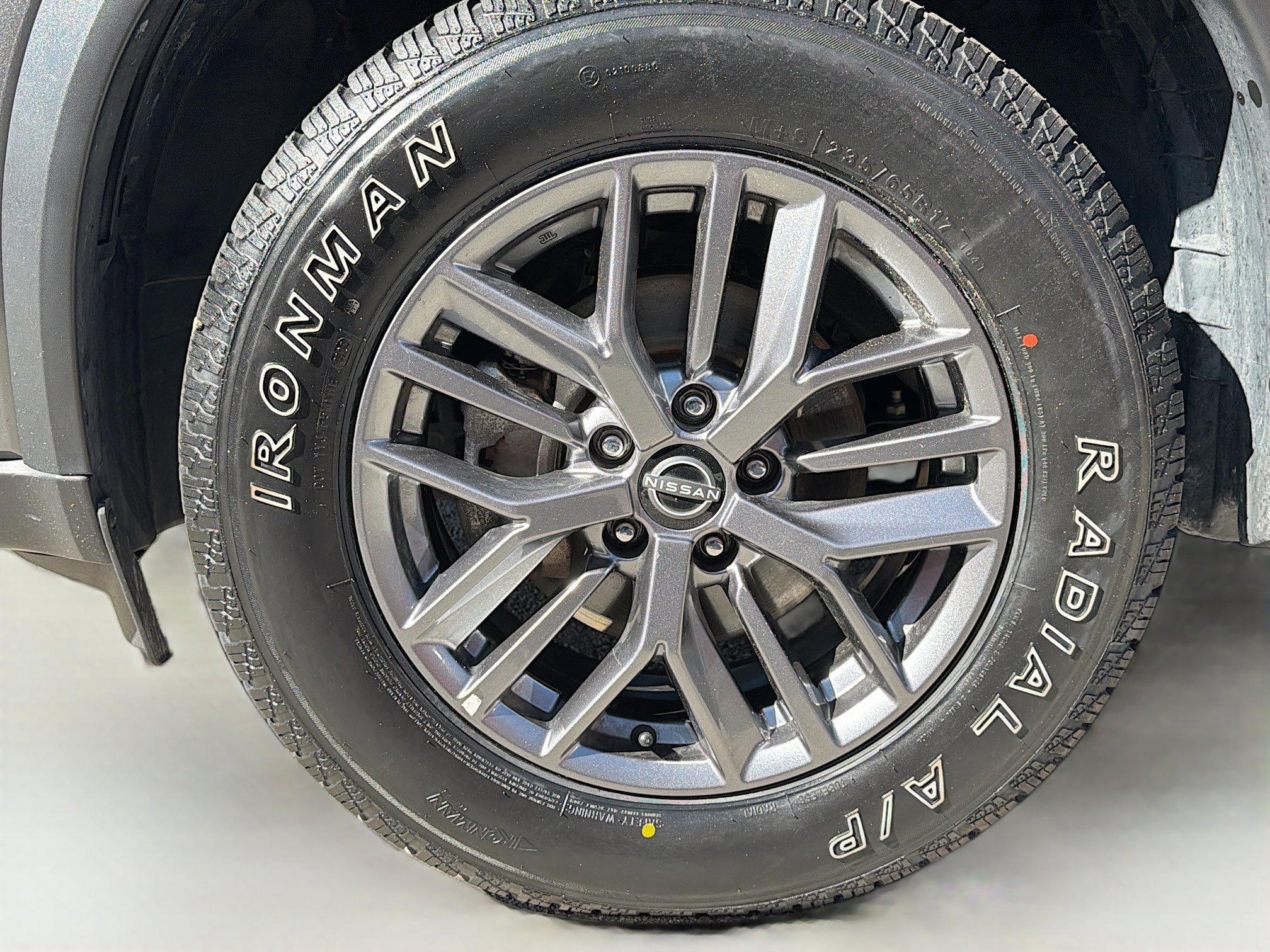 Used 2024 Nissan Rogue S image 38