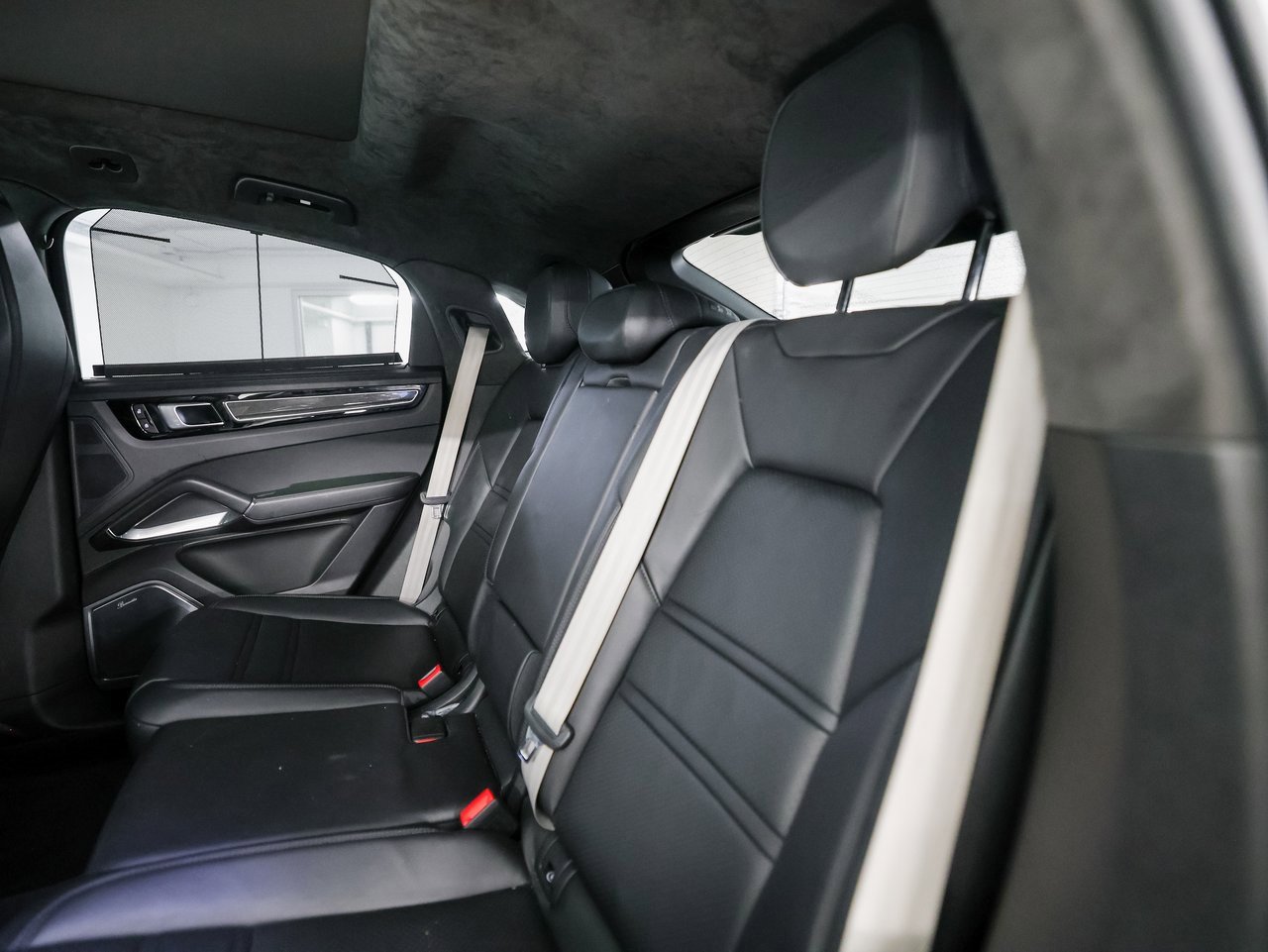Certified 2022 Porsche Cayenne Turbo S image 24