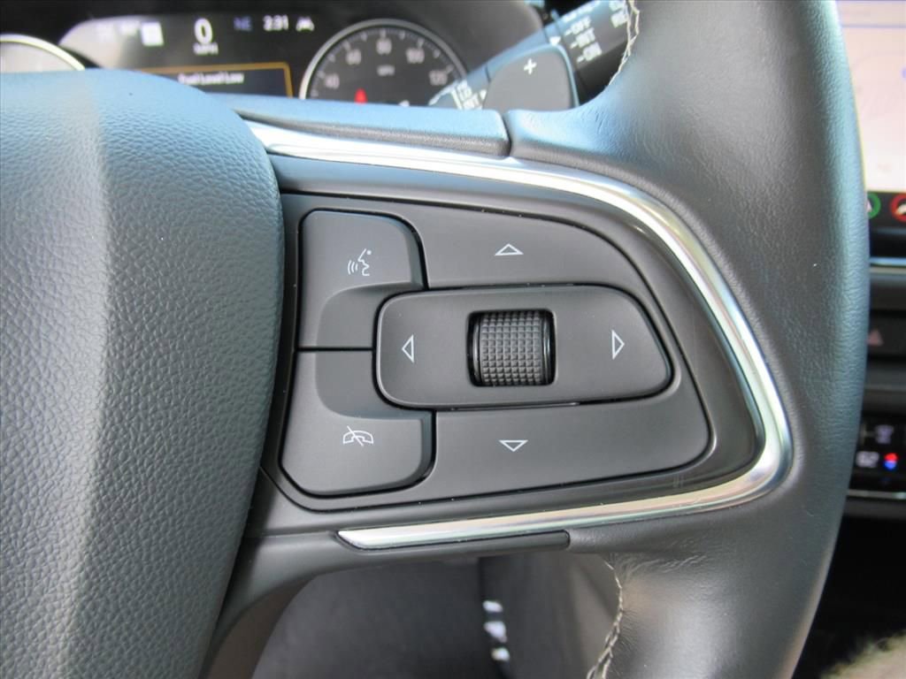 Used 2021 Buick Envision Avenir w/ Technology Package II image 24