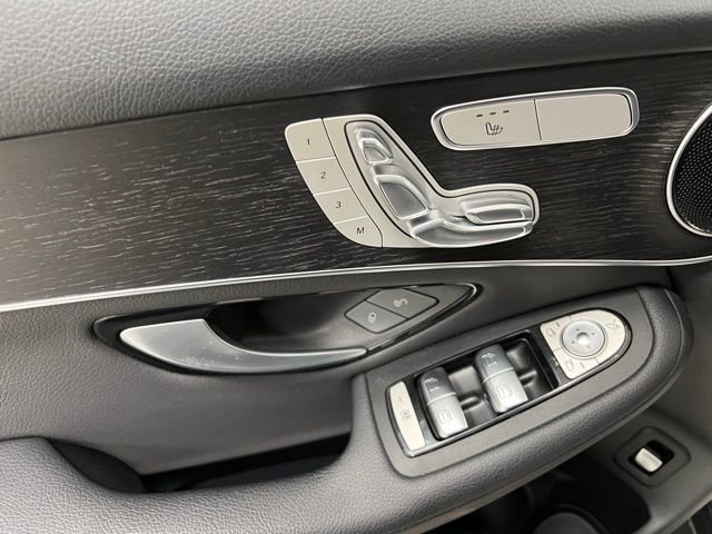 Used 2021 Mercedes-Benz GLC 300 4MATIC image 41