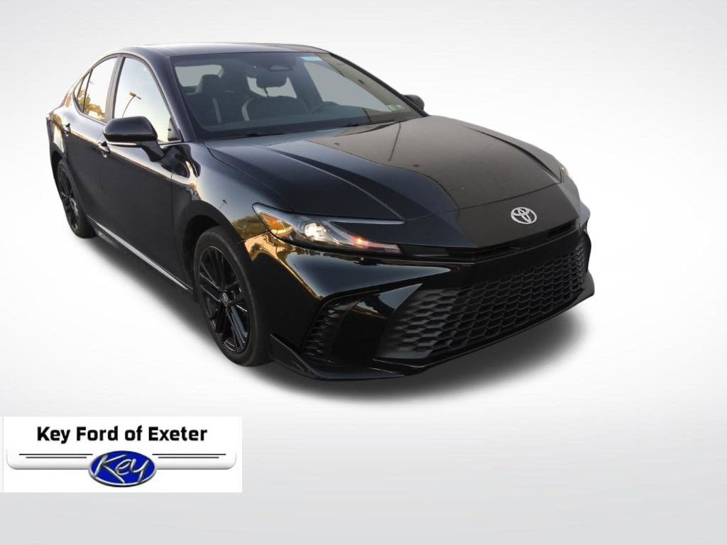 Used 2025 Toyota Camry SE w/ Convenience Package AWD/4WD image 2