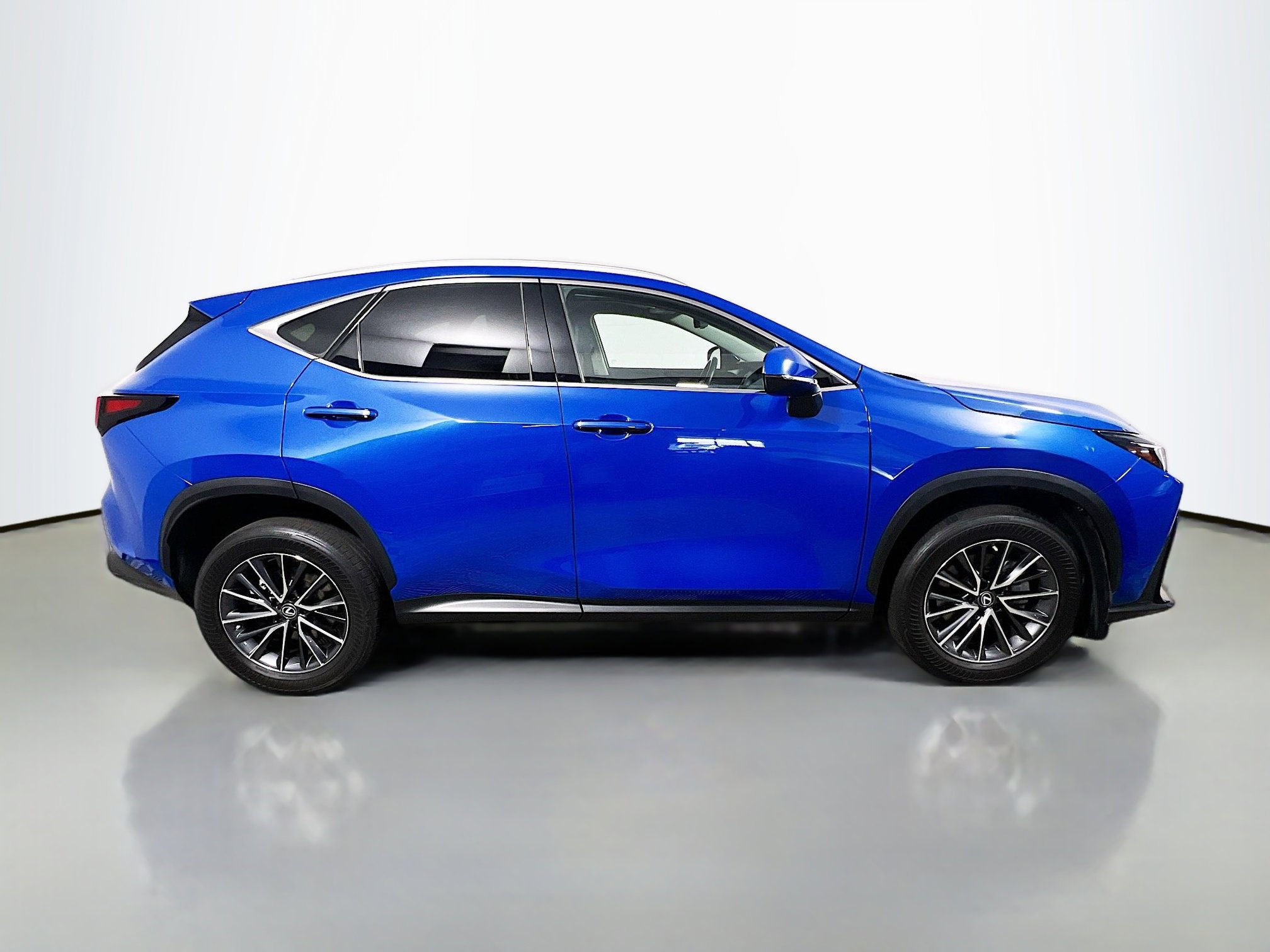 Used 2022 Lexus NX 350 AWD image 3