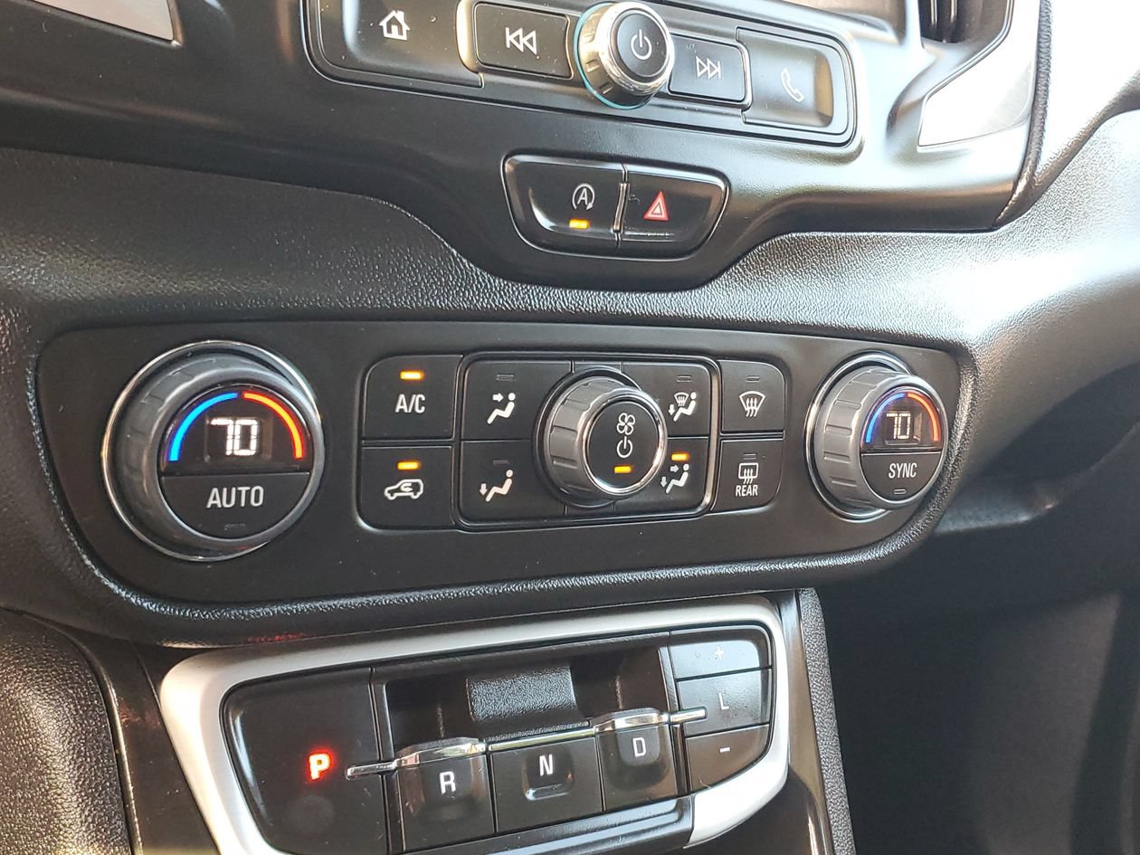Used 2023 GMC Terrain SLE w/ Driver Convenience Package FWD image 22