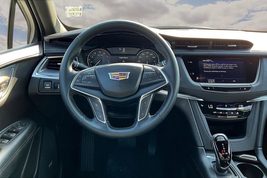 Certified 2025 Cadillac XT5 Luxury image 8