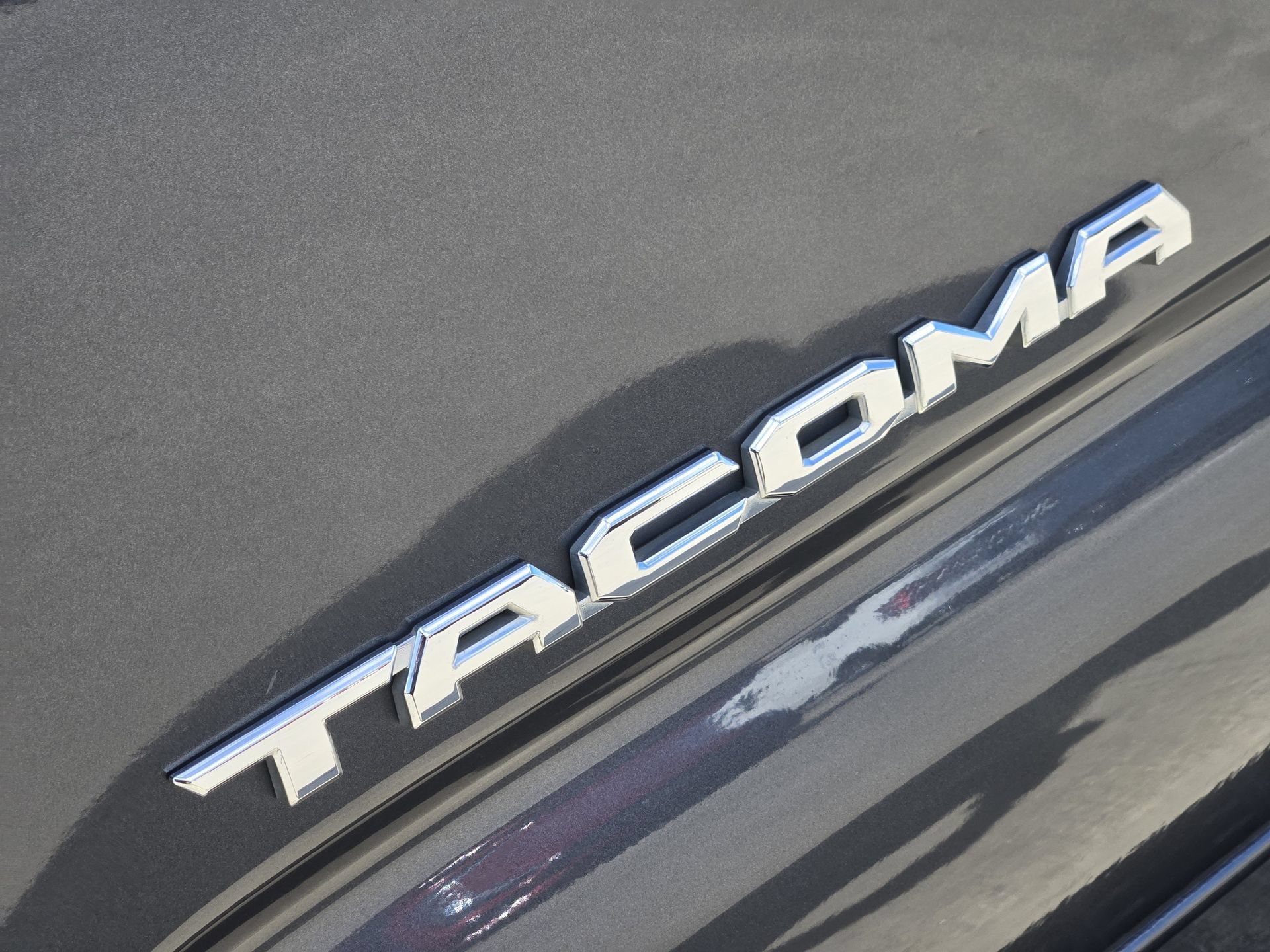 Used 2021 Toyota Tacoma Limited RWD image 13