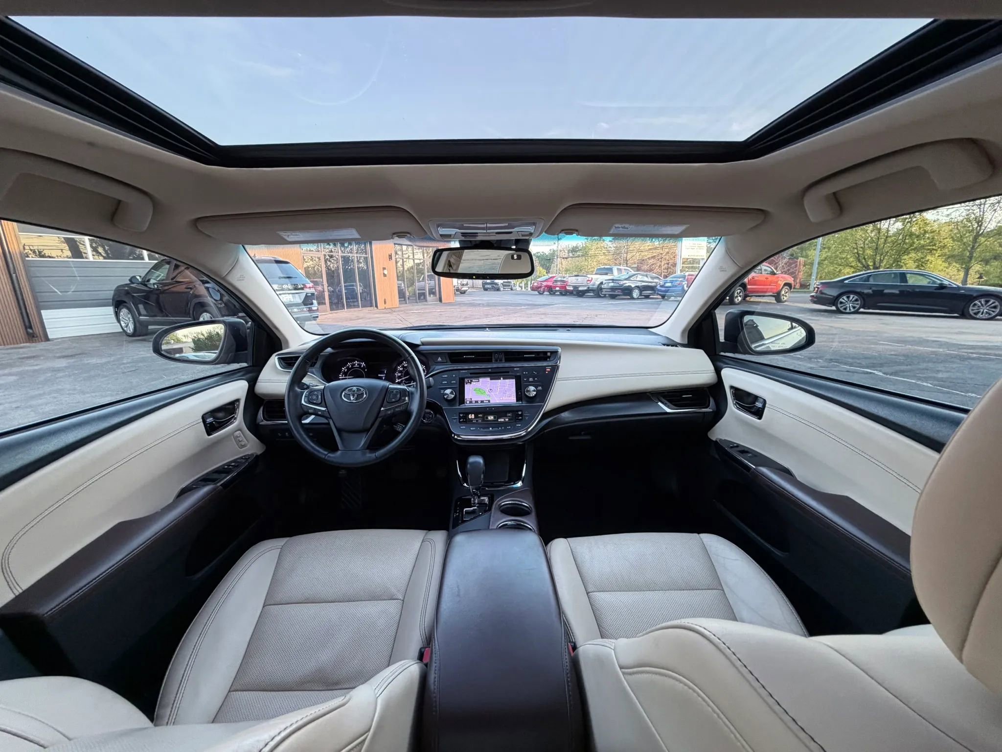 Used 2017 Toyota Avalon Limited FWD image 13